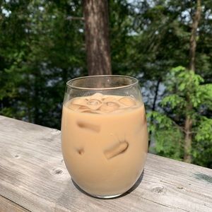 Meet your Posher, Jeanette